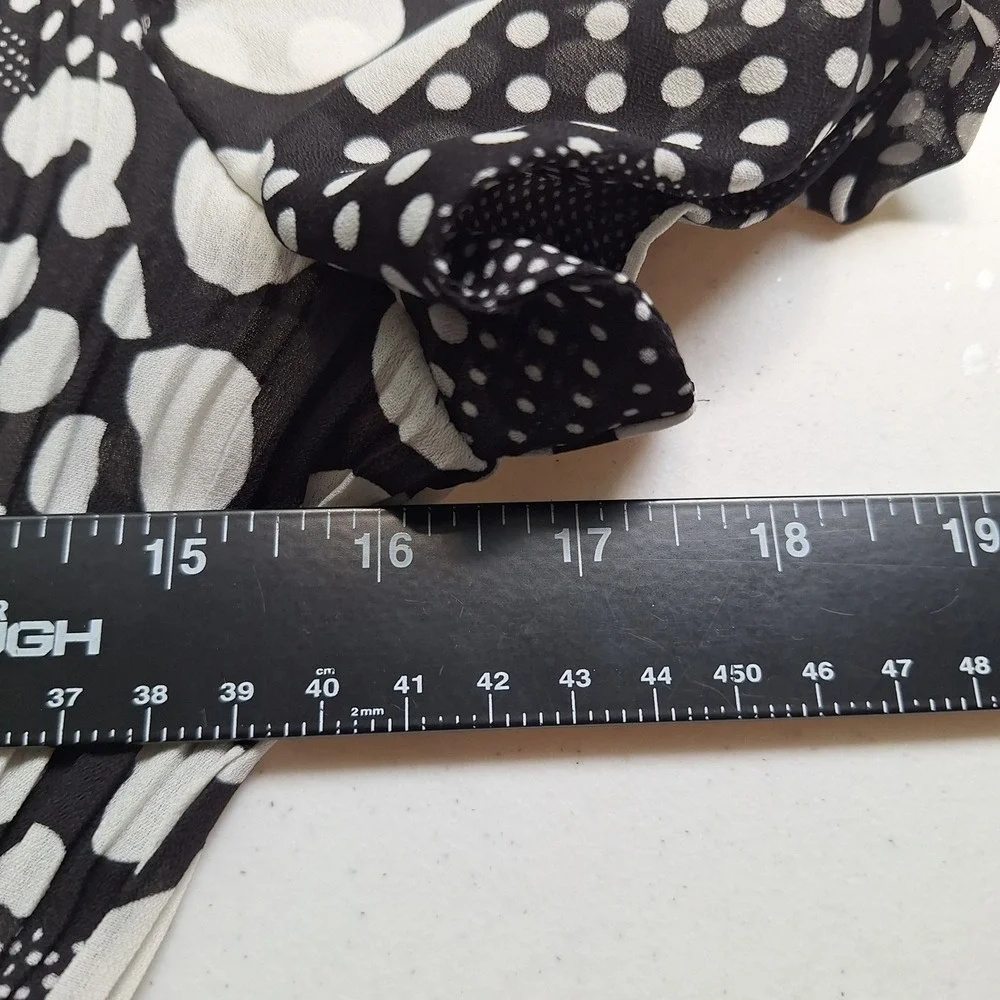 Whimsigoth Sunny Leigh Black White Polka Dot Tie Front Puff Sleeve Pleated Top M